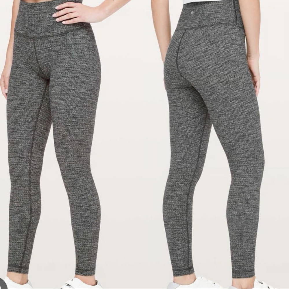 Lululemon Wunder Under Reversible Capri Crop – Size 8 • Gray/Coal Activewear Pan